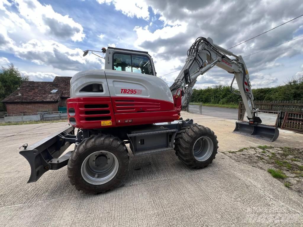 Takeuchi 295w Wheeled excavators