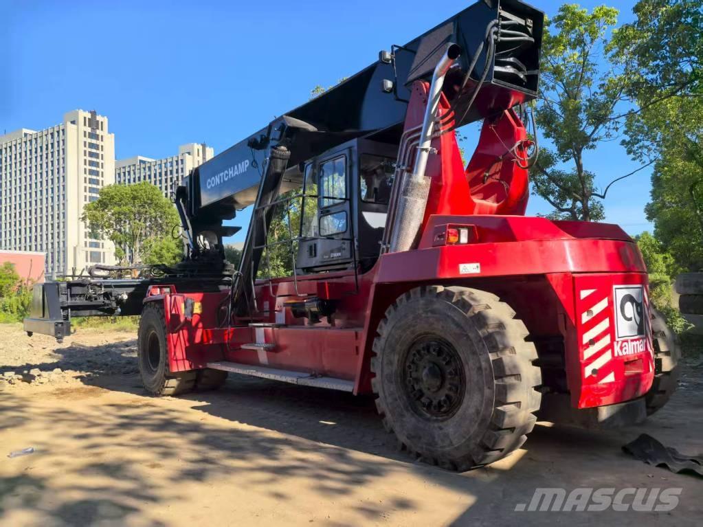 Kalmar DRT 450 Reachstackers