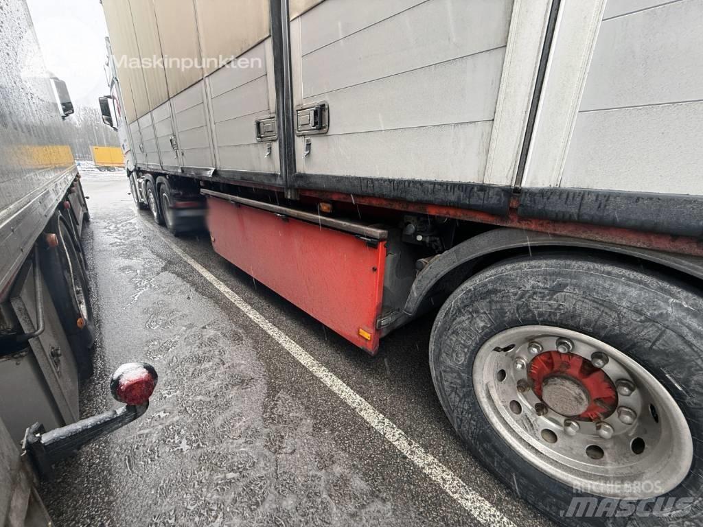 AMT K 502 Box body semi-trailers