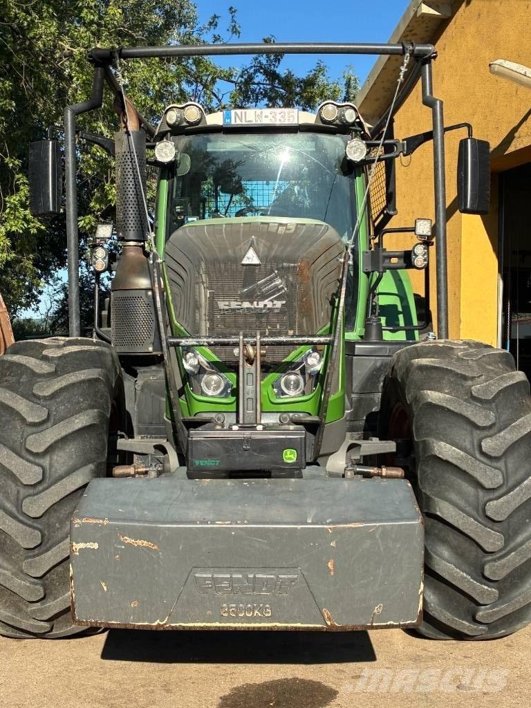 Fendt 933 Vario Tractors