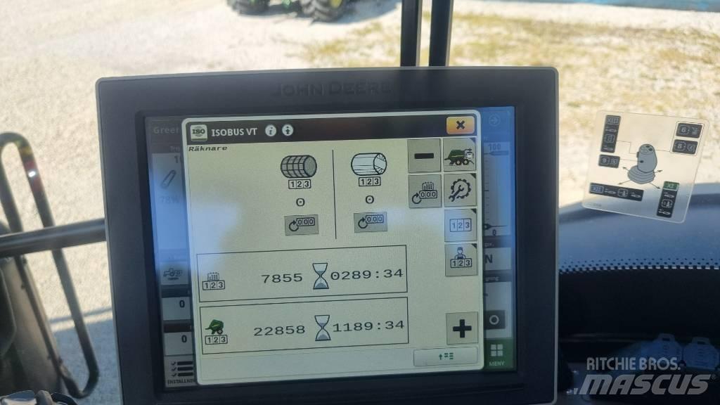 John Deere C441R Round balers