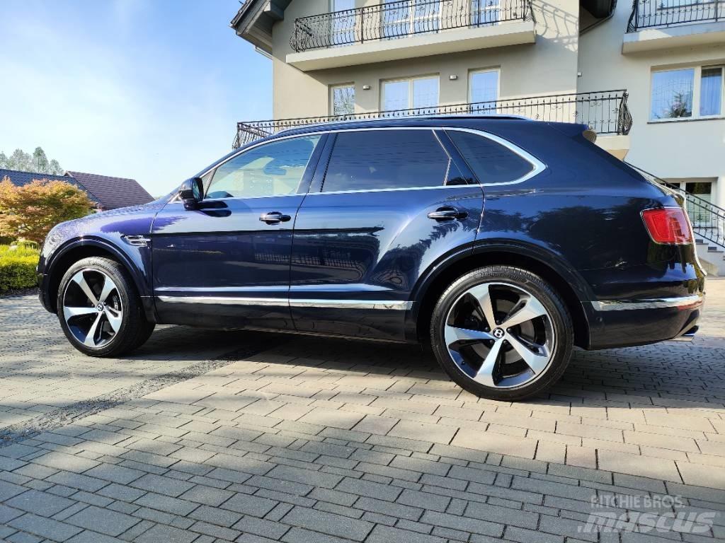 Bentley Bentayga V8 Cars