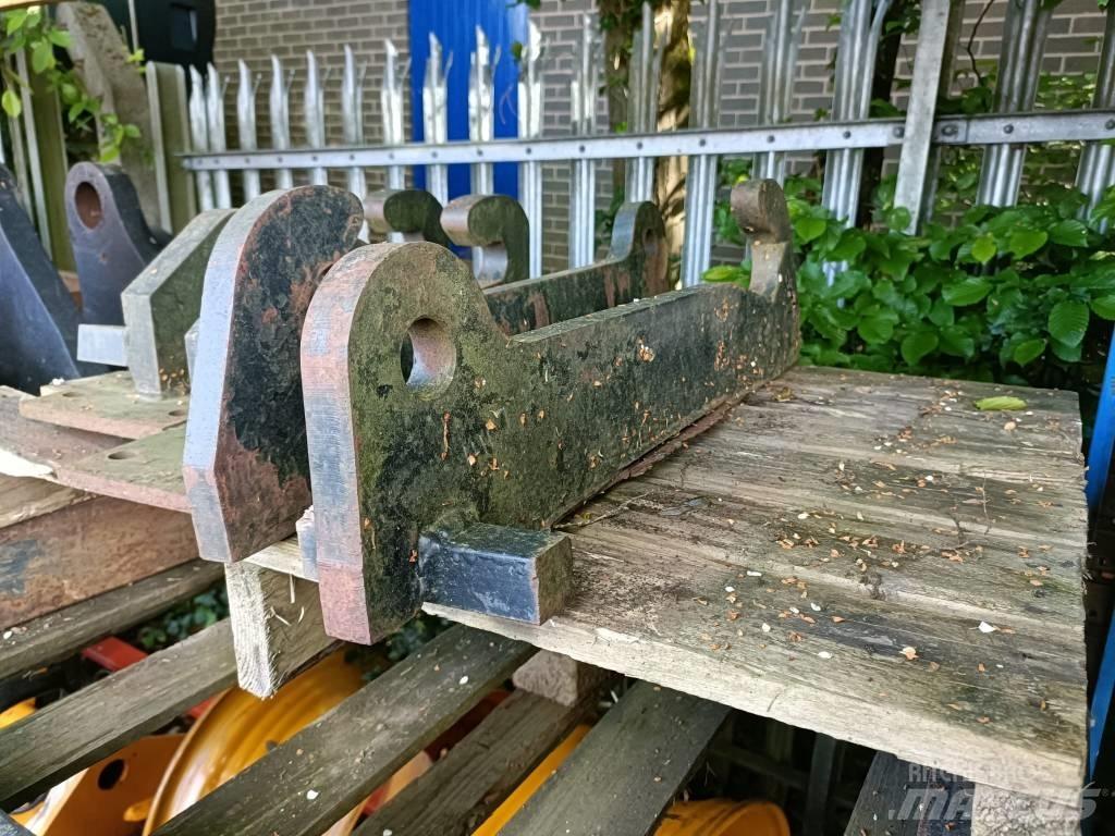 JCB WELD ON BRACKETS Other loading and digging and accessories