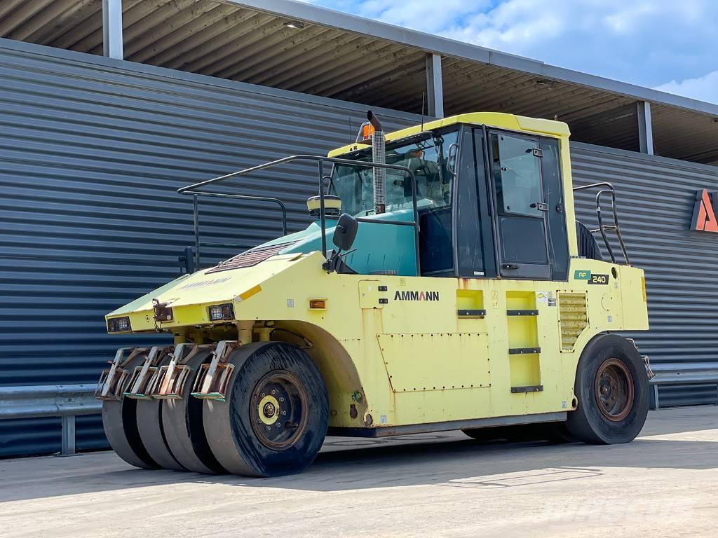 Ammann AP 240 Pneumatic tired rollers
