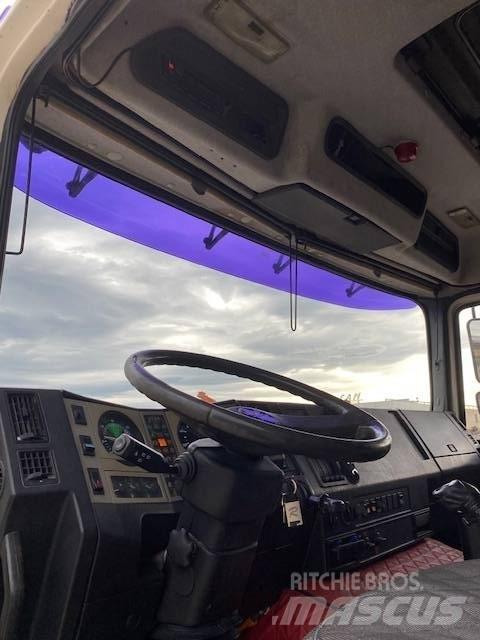 MAN 19.422 Tractor Units