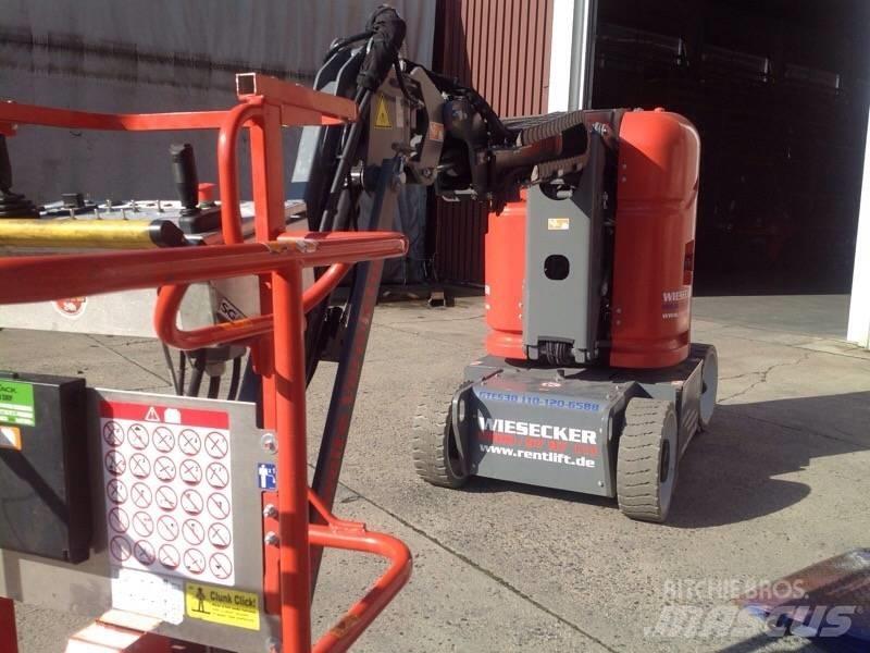 SkyJack SJ30 ARJE Articulated boom lifts