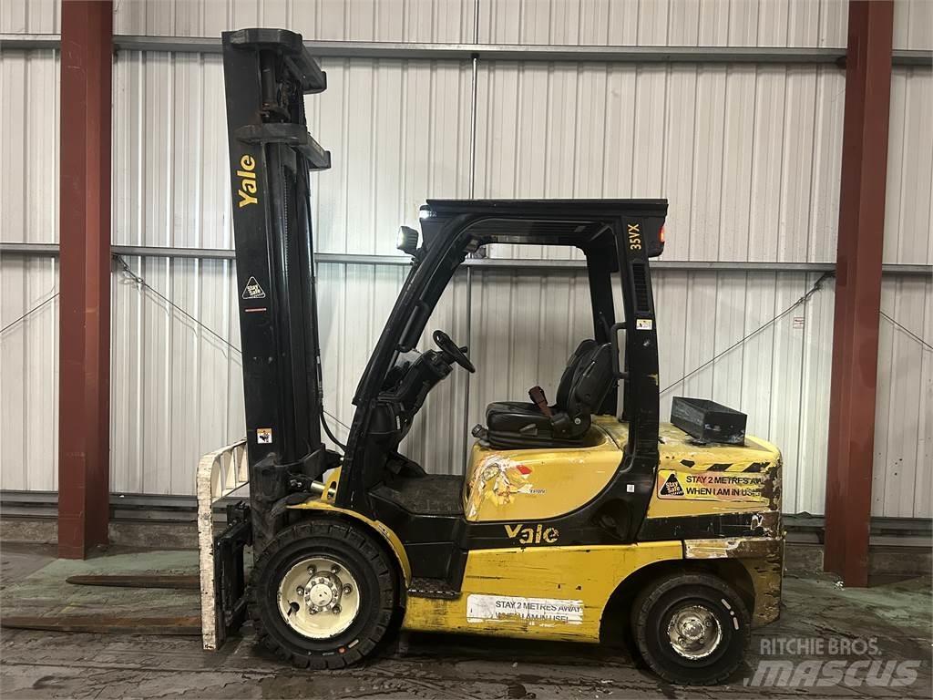 Yale GDP35VX Diesel trucks