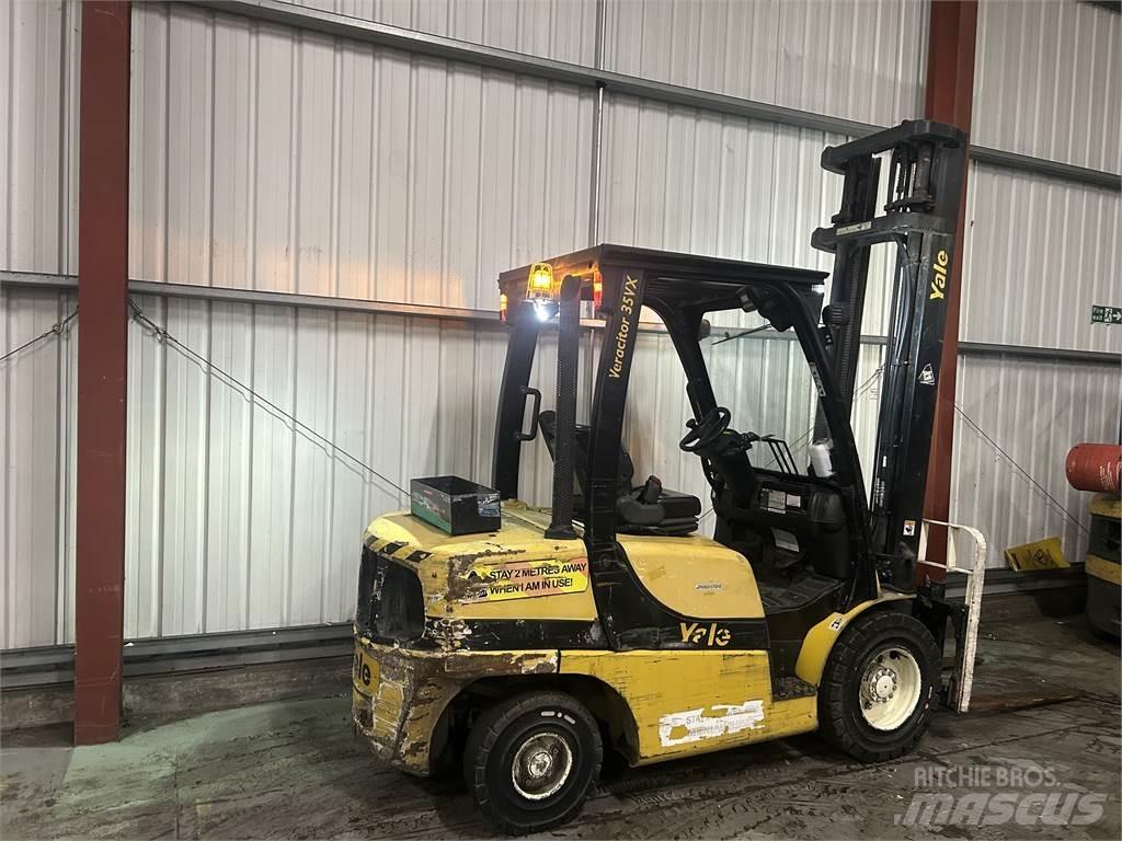 Yale GDP35VX Diesel trucks