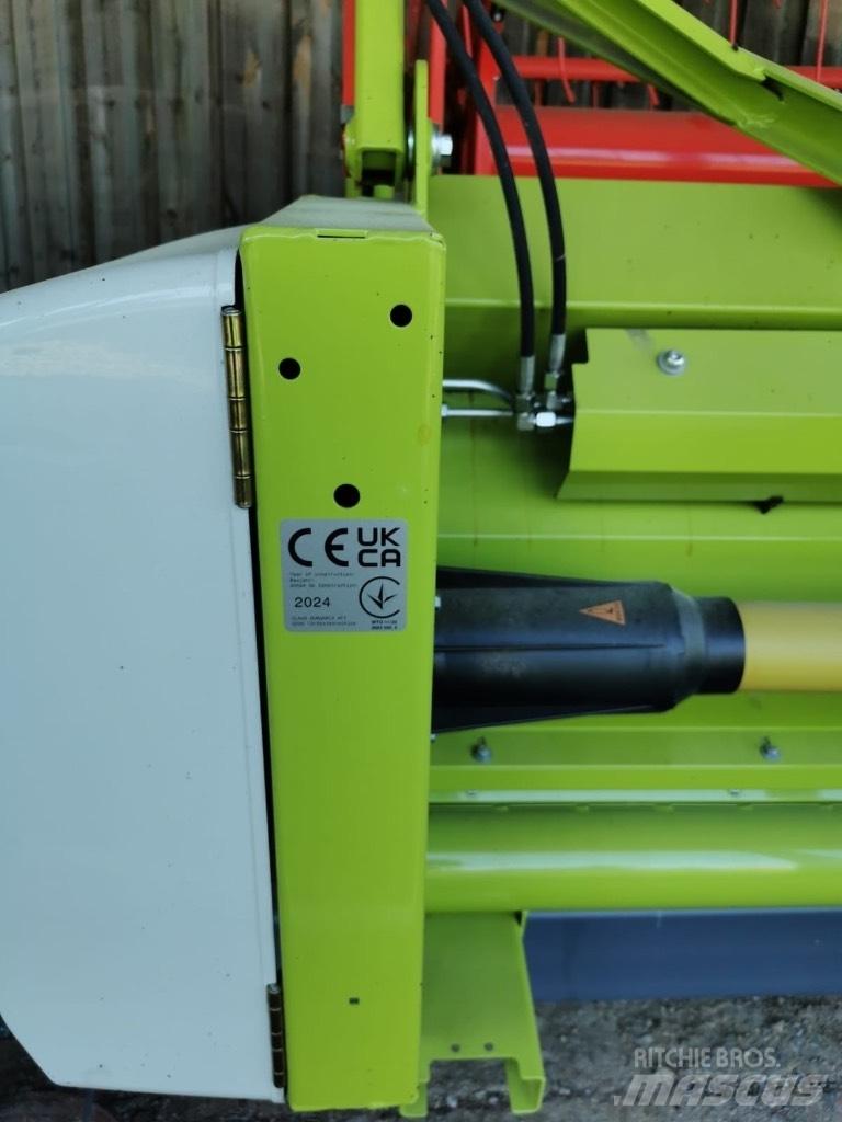 CLAAS Tucano 420 Combine harvesters