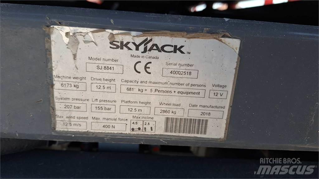 SkyJack 8841RT Scissor lifts
