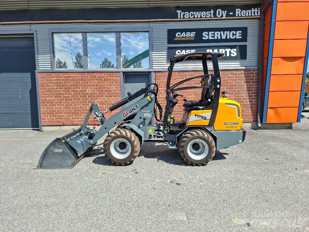 GiANT G 2300 HD Multi purpose loaders