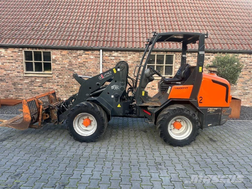 GiANT V 6004 T Mini loaders