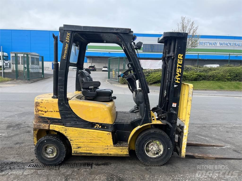 Yale GDP25VX Diesel trucks