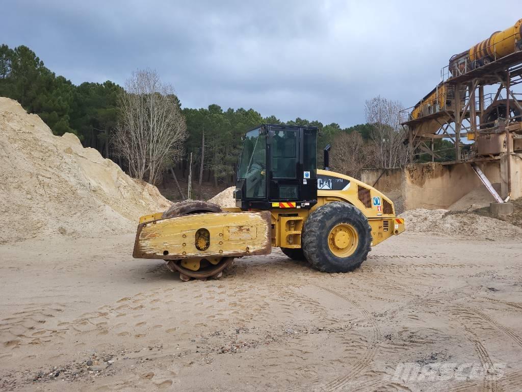 CAT CP74 Single drum rollers