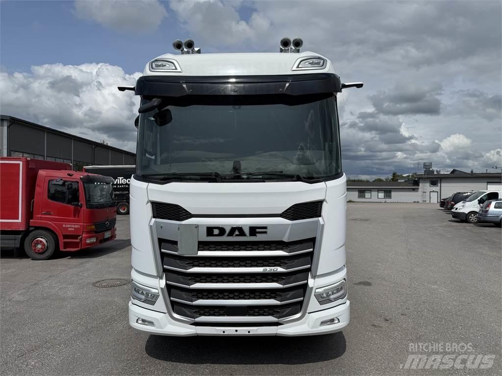 DAF XF 530 FTS 6X2 Tractor Units