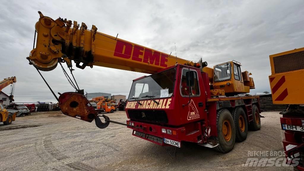 Grove GMK 3050 All terrain cranes