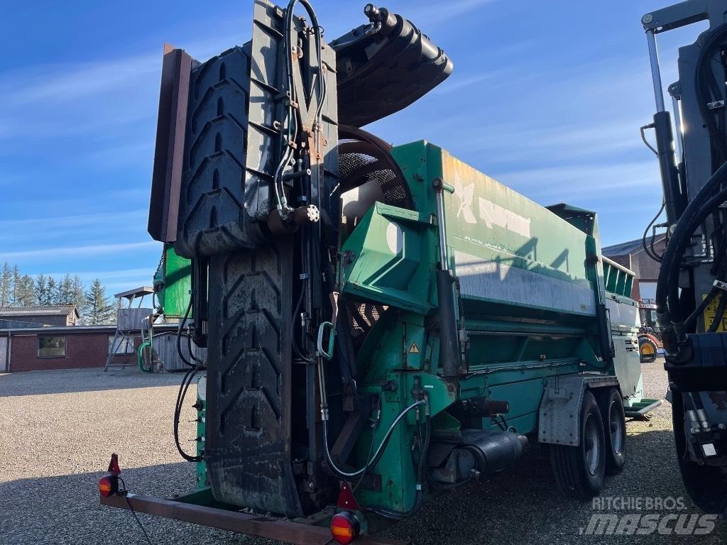Komptech Maxx Mobile screeners