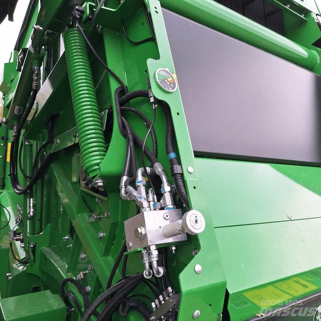 John Deere V461M Round balers