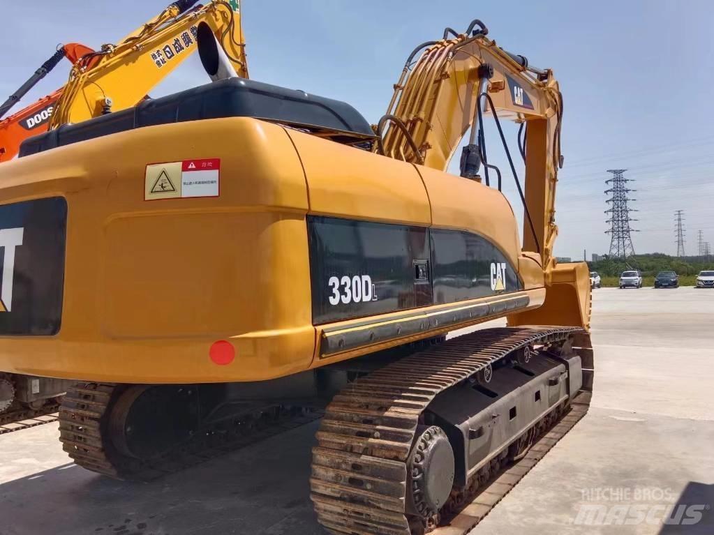 CAT 330 Crawler excavators