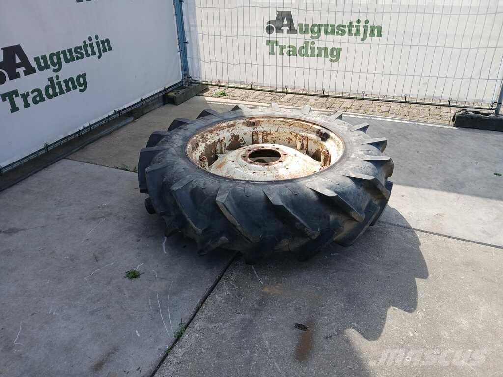 Renault 781-4 Tractors