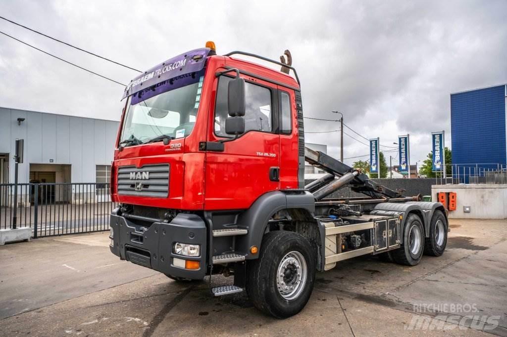 MAN TGA 33.360 BL Hook lift trucks