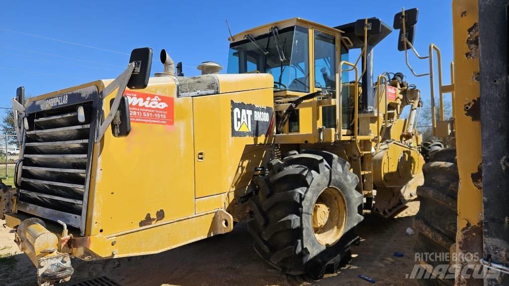 CAT RM 300 Asphalt recyclers
