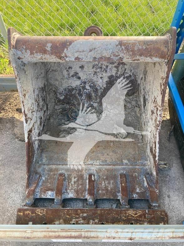  BU 30 BUCKET Buckets