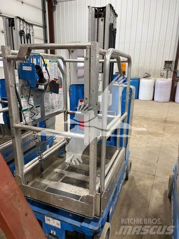 Genie GR20 Vertical mast lifts