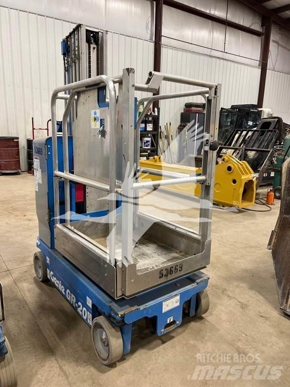 Genie GR20 Vertical mast lifts