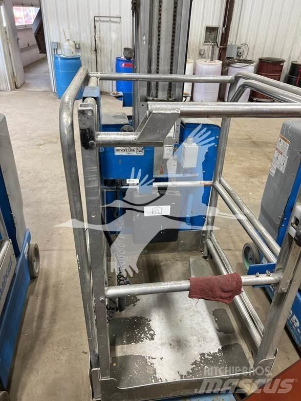 Genie GR20 Vertical mast lifts