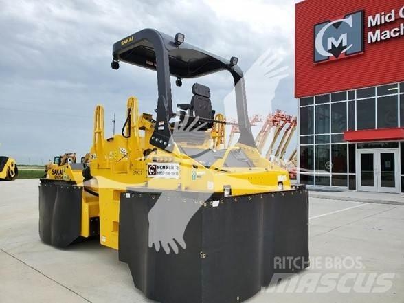 Sakai GW754 Pneumatic tired rollers