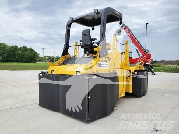 Sakai GW754 Pneumatic tired rollers