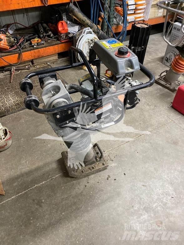 Sakai RS65 Towed vibratory rollers