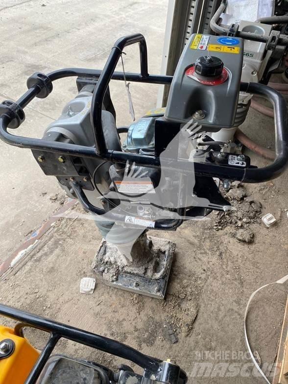 Sakai RS65 Towed vibratory rollers
