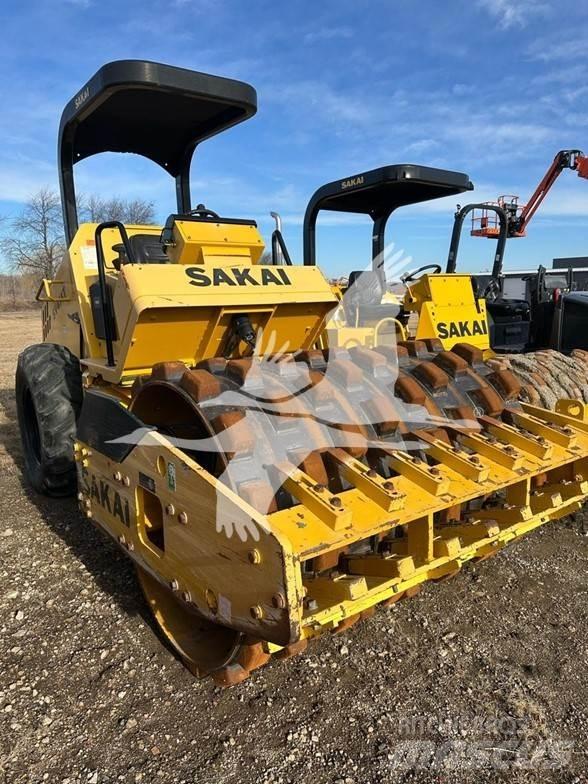 Sakai SV414T Single drum rollers