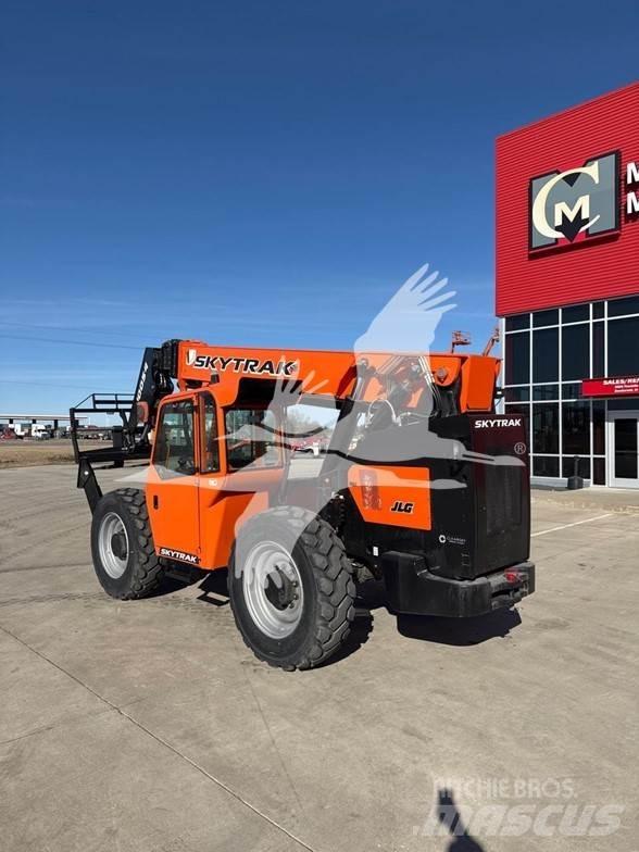 SkyTrak 10054 Telescopic handlers
