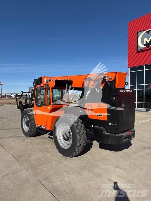 SkyTrak 10054 Telescopic handlers