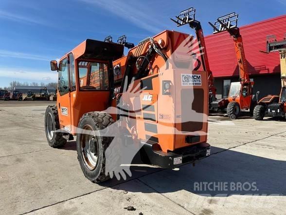 SkyTrak 6042 Telescopic handlers