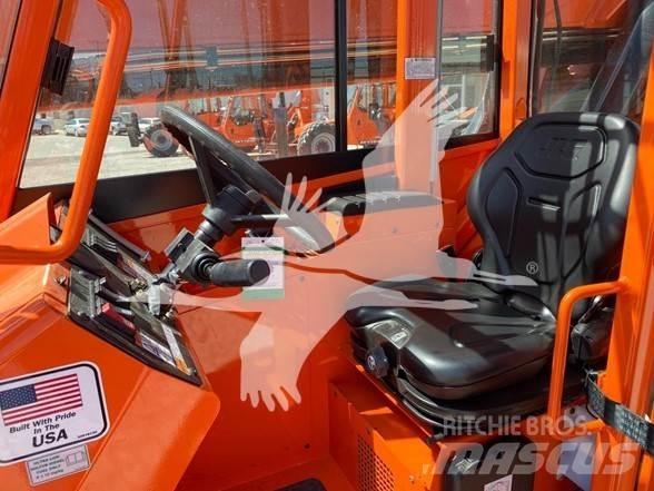 SkyTrak 8042 Telescopic handlers