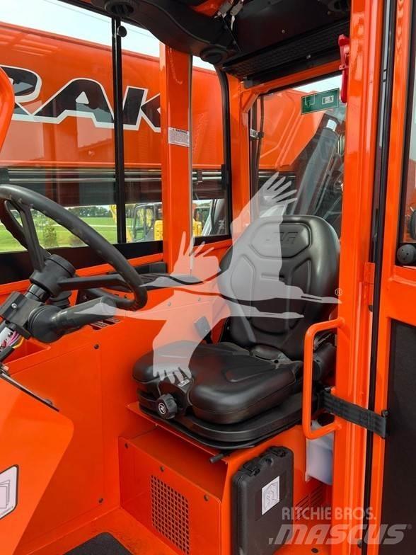 SkyTrak 8042 Telescopic handlers