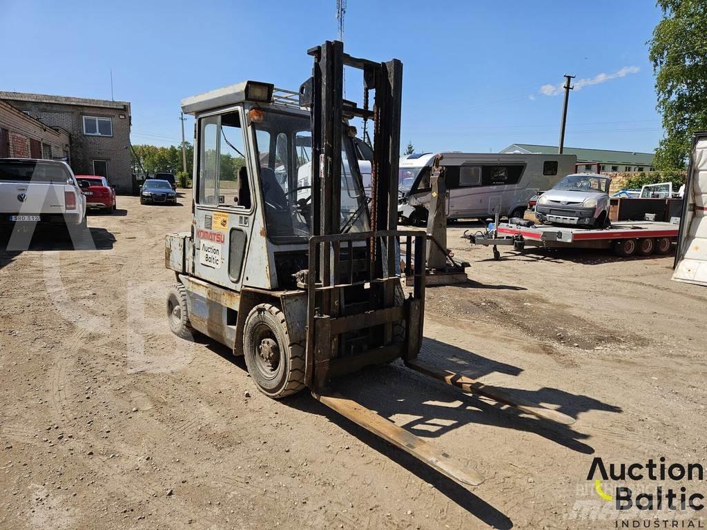Komatsu XR-25D Diesel trucks