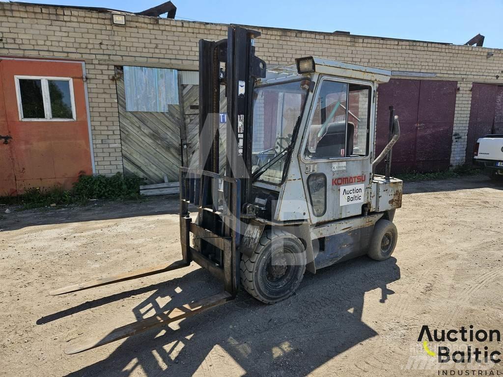 Komatsu XR-25D Diesel trucks