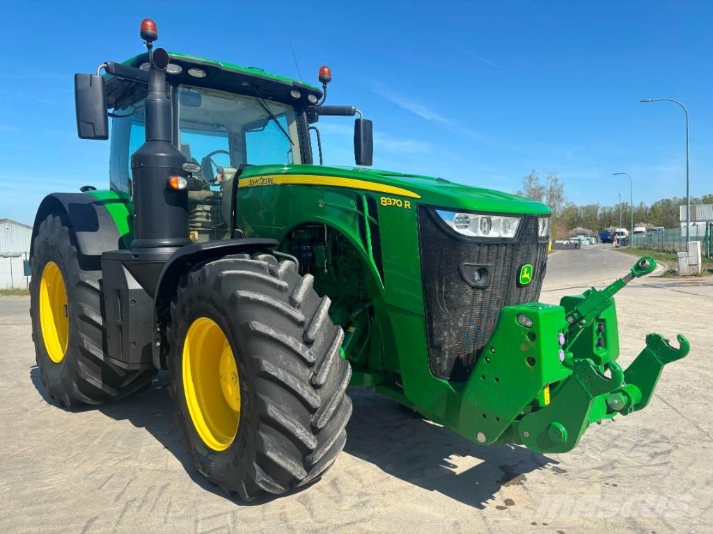 John Deere 8370 R Tractors