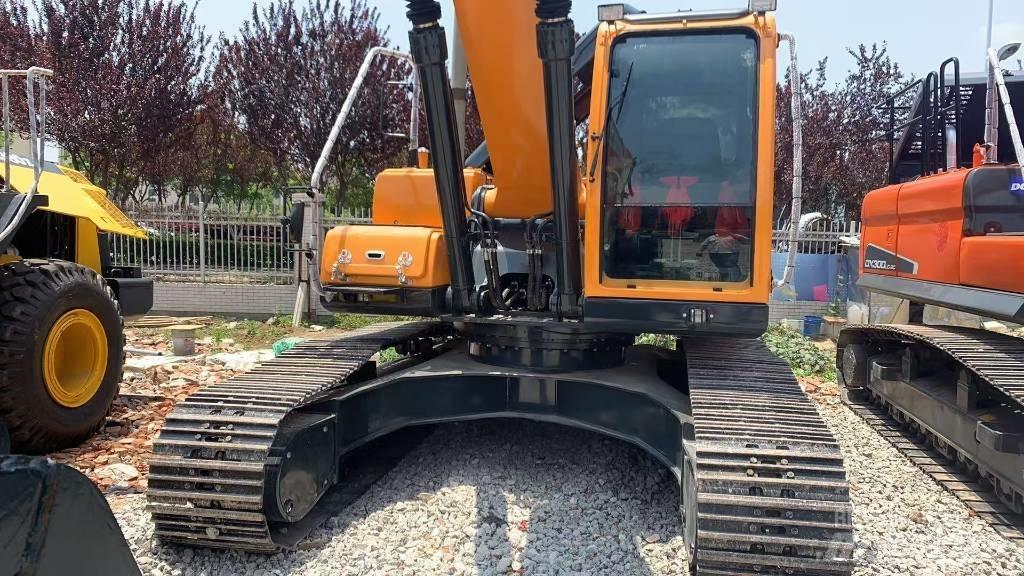 Hyundai 305lc-9 Crawler excavators