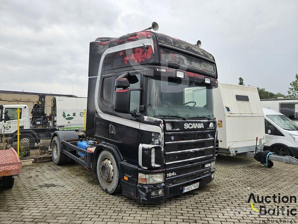 Scania 420 Tractor Units