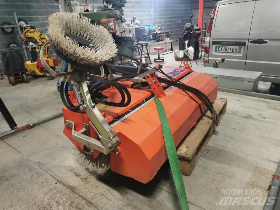 Tuchel Simplex 135HD Sweepers
