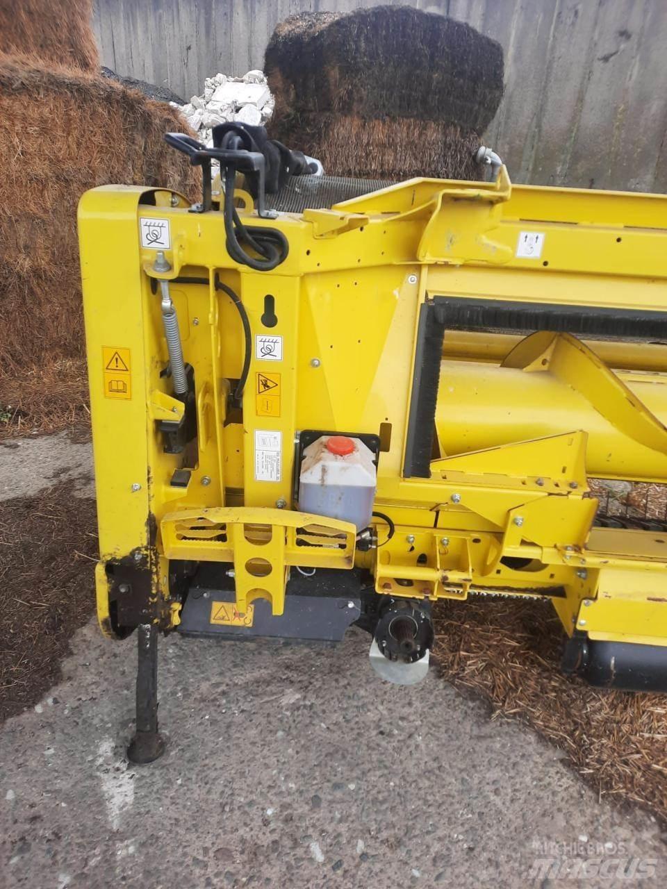 John Deere 8200 i Self-propelled foragers