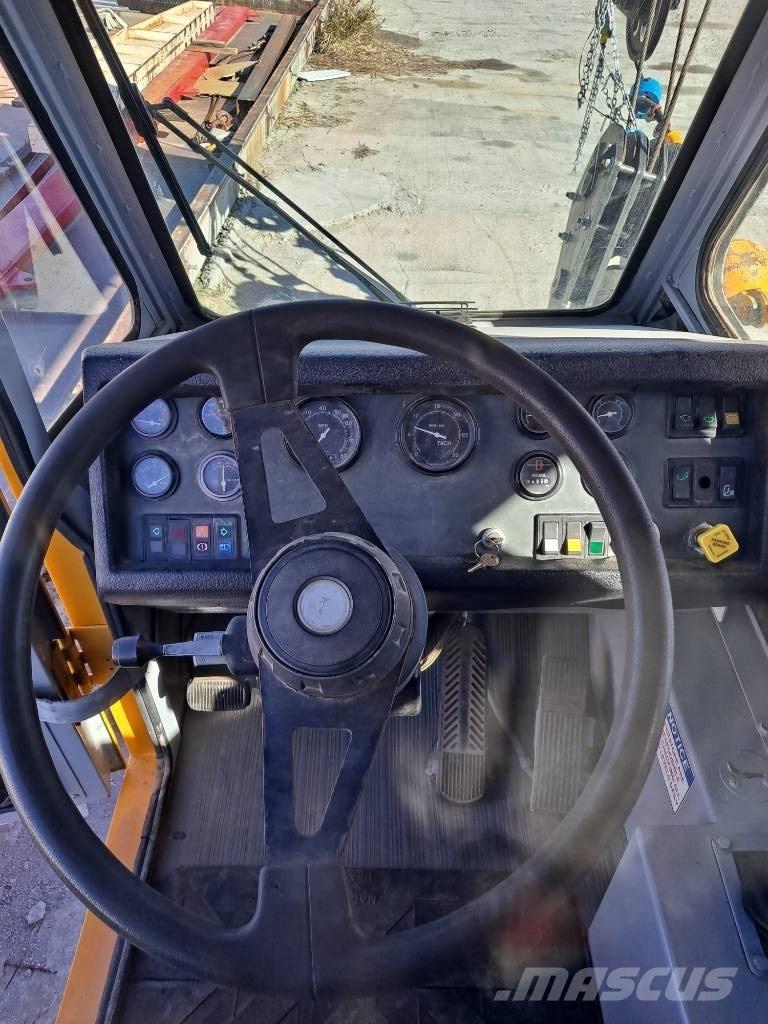 P&H CNT 650 Tracked cranes
