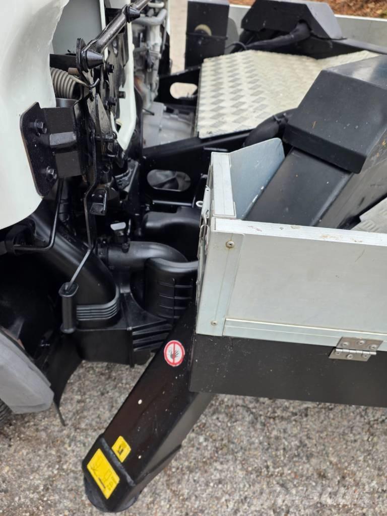 Palfinger P 200 A Truck & Van mounted aerial platforms