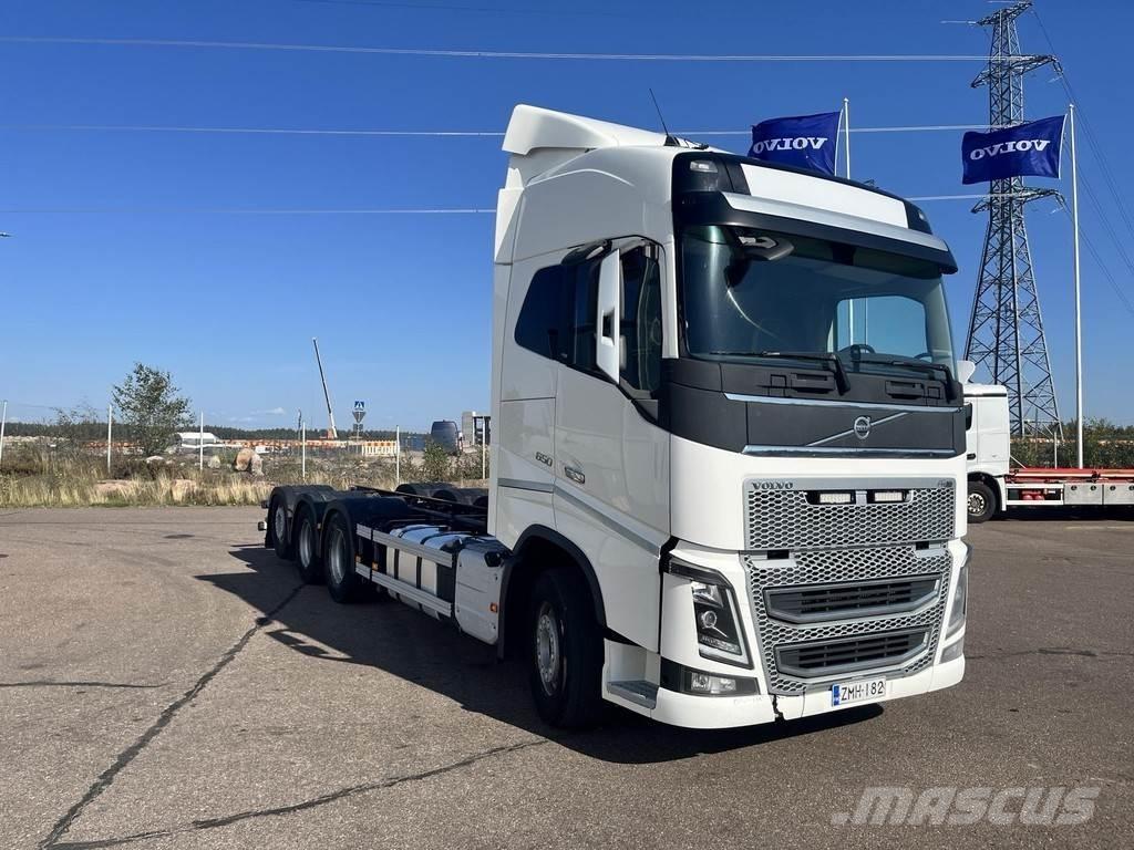 Volvo FH Chassis Cab trucks